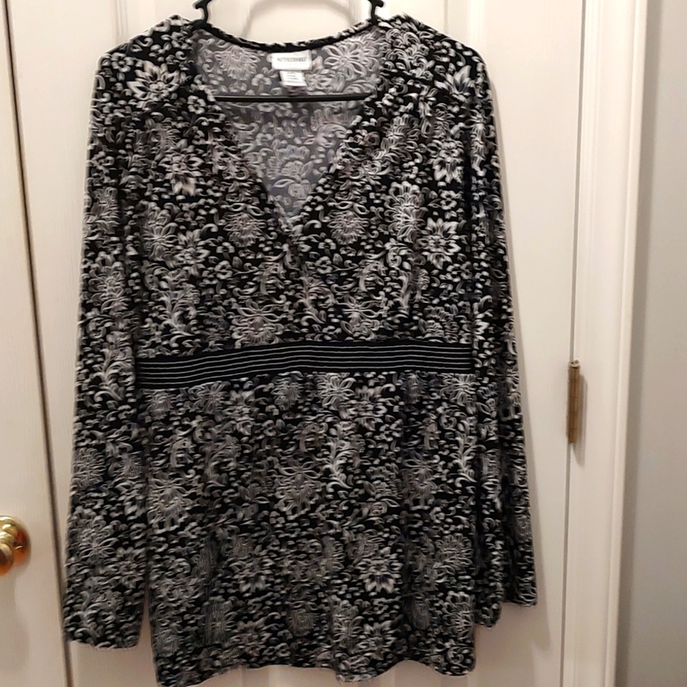 Motherhood Maternity Black and White Paisley Wrap-Style Maternity Top